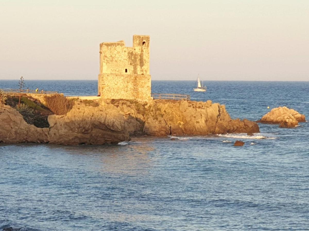 Casitamar Frontline Beach House Rental Casares Costa Near Estepona Bahia de Casares المظهر الخارجي الصورة