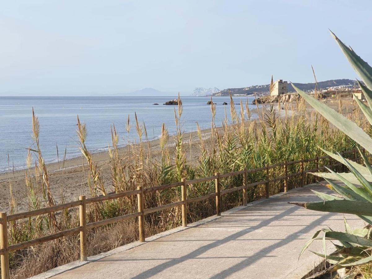 Casitamar Frontline Beach House Rental Casares Costa Near Estepona Bahia de Casares المظهر الخارجي الصورة