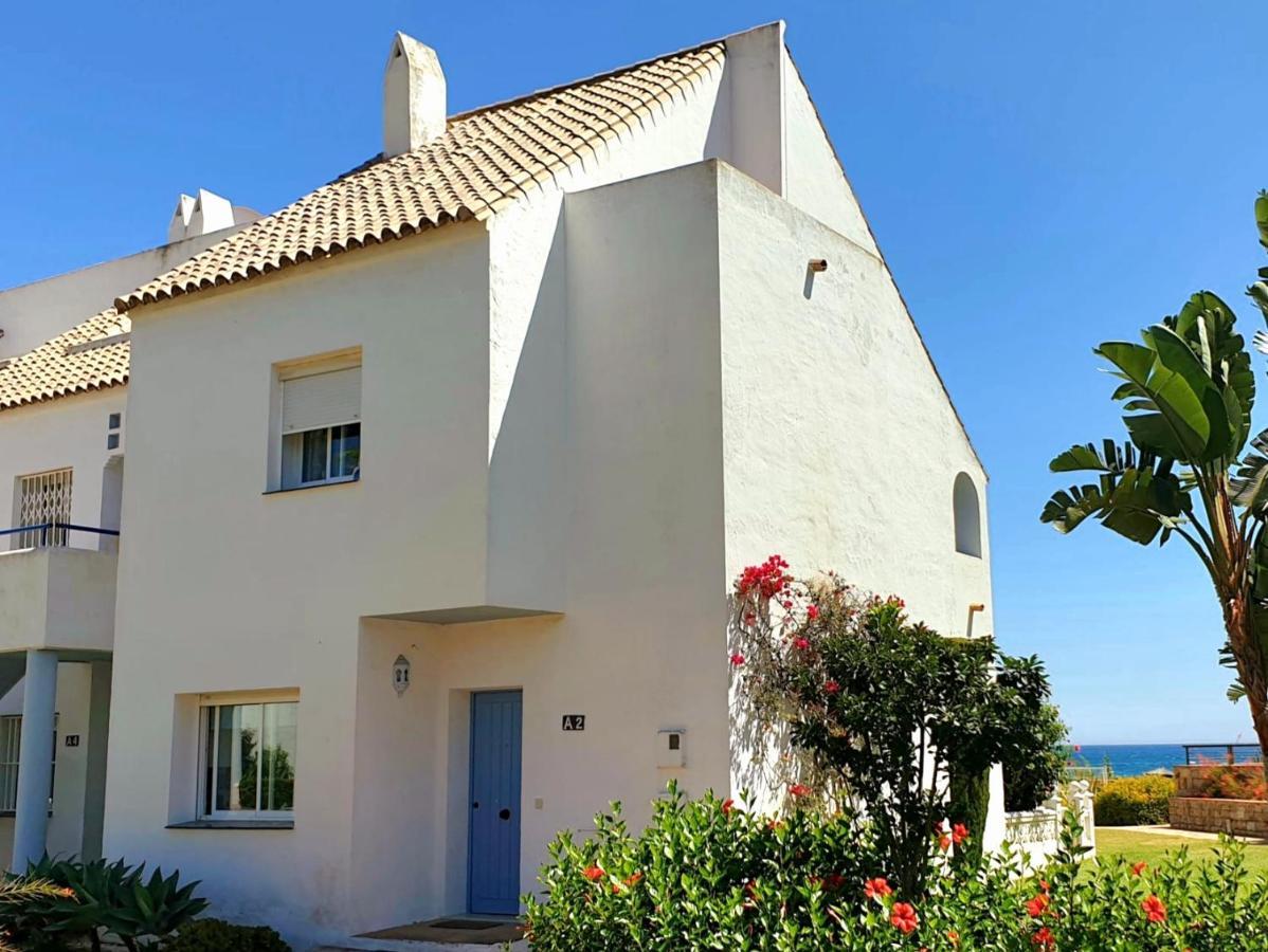 Casitamar Frontline Beach House Rental Casares Costa Near Estepona Bahia de Casares المظهر الخارجي الصورة