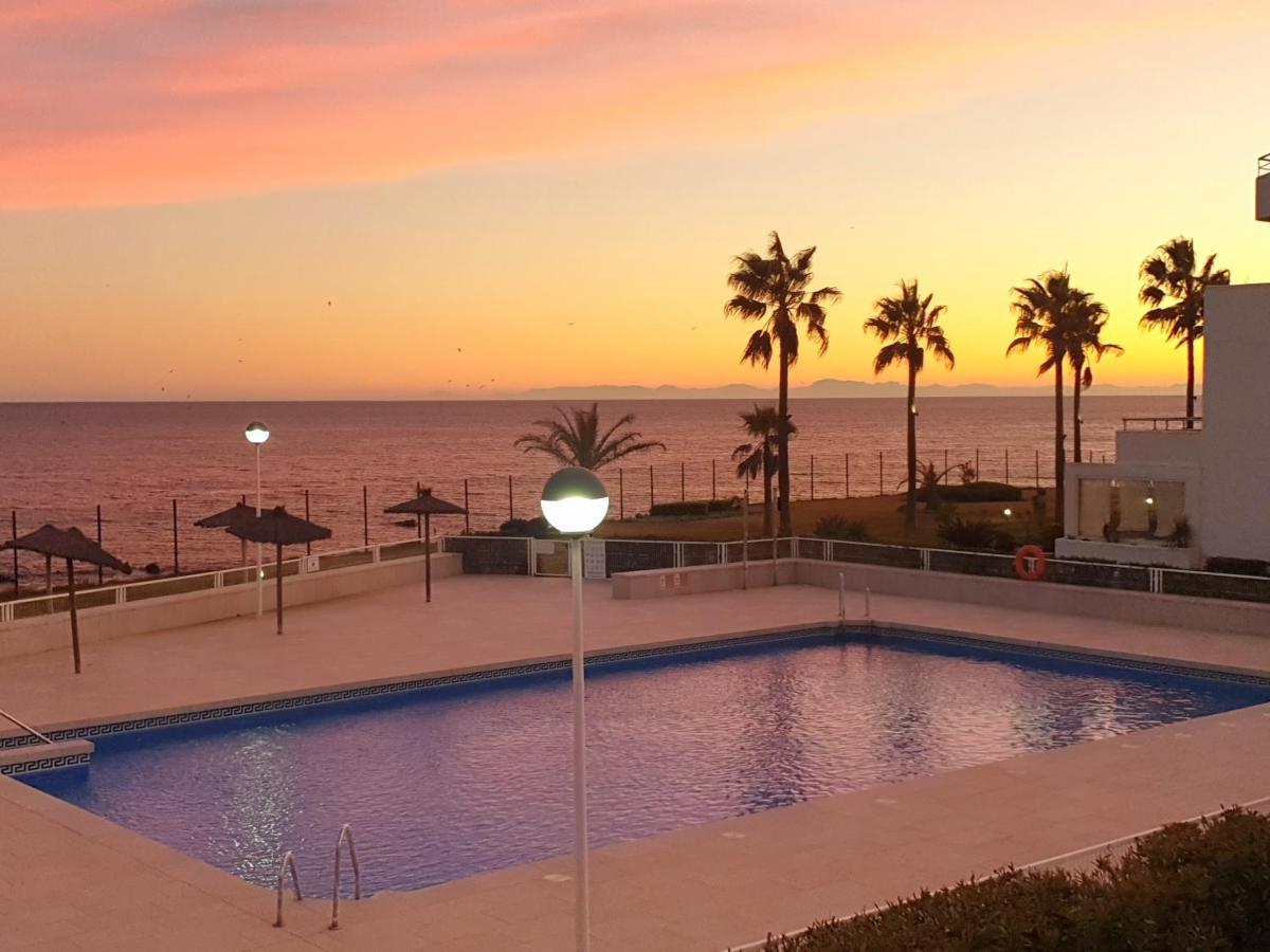 Casitamar Frontline Beach House Rental Casares Costa Near Estepona Bahia de Casares المظهر الخارجي الصورة