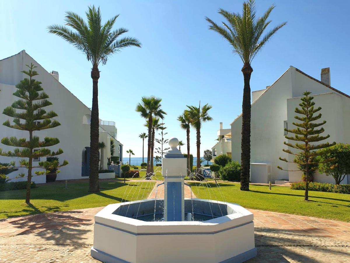 Casitamar Frontline Beach House Rental Casares Costa Near Estepona Bahia de Casares المظهر الخارجي الصورة